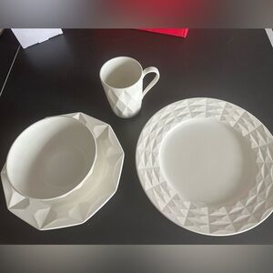 Kate spade dinnerware castle peak cream